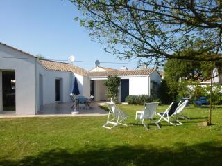 Maison spacieuse avec jardin, proche forêt et plage, 3 chambres, équipements de loisirs, parking privé - FR-1-323-435 - Saint-Jean-de-Monts - 0