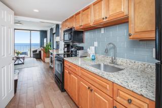 Corner Unit Sweeping View Ocean Front Balcony - Myrtle Beach - 7