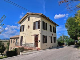 Nice flat in Arcevia with swimming pool - Arcevia - 2