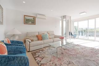Waterfront Stay at Nutgrove Beach - Sandy Bay - 5