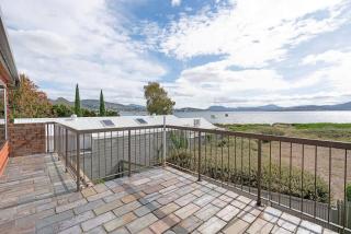 Waterfront Stay at Nutgrove Beach - Sandy Bay - 3