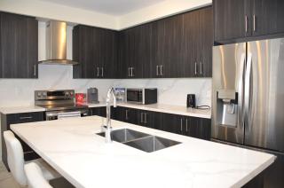Only 10 Minutes from Niagara, Brock University, Modern 4BR Full House - Thorold - 8