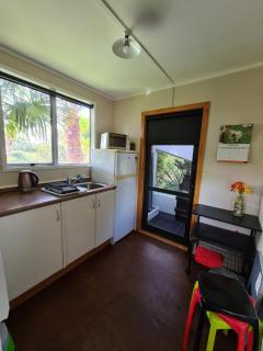 Back to Basics Accommodation - Whakamarama - 9