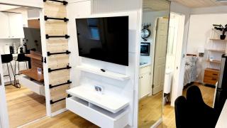 Tiny House Living with In Unit Laundry Steps from Kaiser - - 7