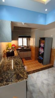 Spacious 3BR Family Stay with AC - 3