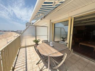 Appartement avec terrasse face plage, 4 pers - FR-1-197-629 - Les Sables-dʼOlonne - 2