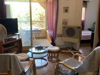 T2 à Hyères avec Parking, 4 Personnes - FR-1-335-207 - Hyères - 6