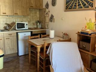 T2 à Hyères avec Parking, 4 Personnes - FR-1-335-207 - Hyères - 3