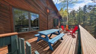 Family-Friendly Mountain Cabin Pet Friendly! - 9