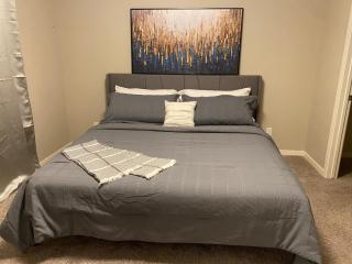 Mahogany's Comfy Haven - Calgary - 4