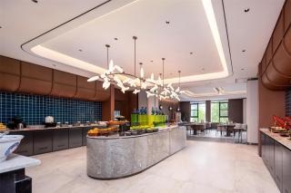Hilton Garden Inn Xinyang East Railway Station - Xinyang - 4