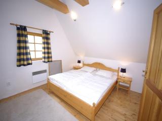 Private Pool Villa in Stupna, cleaning included - Pecka - 2