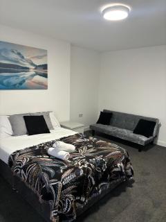 Private Minimalist 2 Bedroom Apartment - Ilkeston - 0