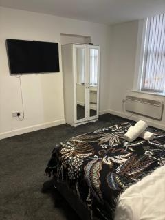 Private Minimalist 2 Bedroom Apartment - Ilkeston - 9