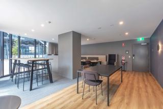 Modern & Cozy Apt CBR Free Parking - Belconnen - 3