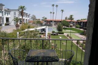 226 Fully Furnished, WiFi Included - Scottsdale - 6