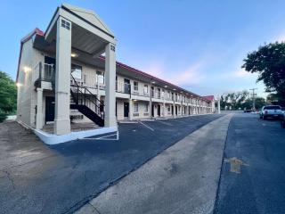 Super 8 by Wyndham Fredericksburg - Fredericksburg - 5