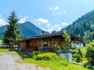 Chalet in Kirchberg with terrace and garden, cleaning included - Aschau - 5