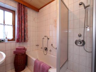 Serene Cottage in Neukirchen am Großvenediger, cleaning included - Neukirchen am Großvenediger - 1