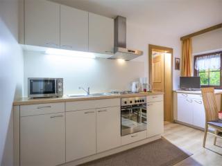 Apartment in Fügen near Hochzillertal Skiing, cleaning included - Fügen - 8