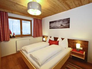Chalet in Kaltenbach near Ski Slopes, cleaning included - 2