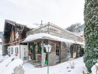 Rustic farmhouse with sauna in Bramberg, cleaning included - Neukirchen am Großvenediger - 2