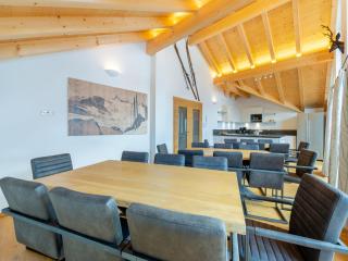 Chalet in Neukirchen am Großvenediger with sauna, cleaning included - Neukirchen am Großvenediger - 2