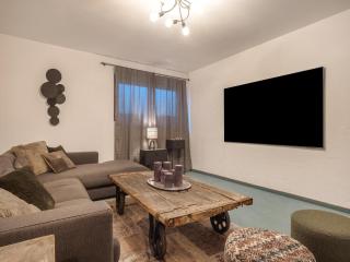 Chalet in St Johann in Tyrol near Kitzbühel, cleaning included - Apfeldorf - 3