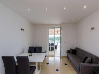 Apartment Franceska -Two-Bedroom Apartment with Terrace and Sea View - 8