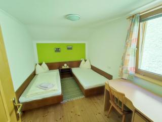 Chalet in Tirol by Zillertal Ski Slopes, cleaning included - Mayrhofen - 1