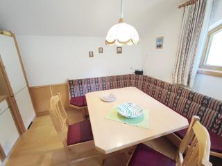 Chalet in Tirol by Zillertal Ski Slopes, cleaning included - Mayrhofen - 8