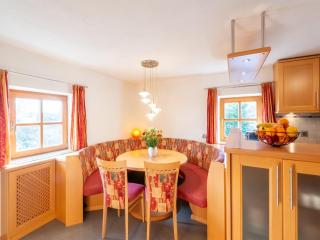 Chalet in Saalfelden near Ski Slopes, cleaning included - Saalfelden am Steinernen Meer - 6