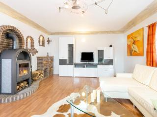 Chalet in Saalfelden near Ski Slopes, cleaning included - Saalfelden am Steinernen Meer - 8