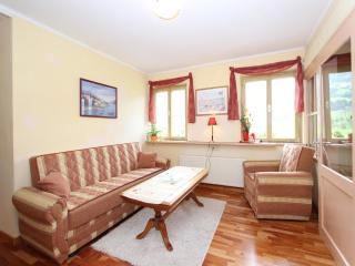 Flat in Neukirchen near the waterfalls, cleaning included - Neukirchen am Großvenediger - 0