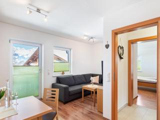Apartment in Saalfelden near Ski Slopes, cleaning included - Saalfelden am Steinernen Meer - 0