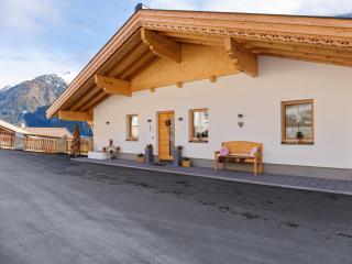 Apartment in Zillertal Arena ski area with sauna, cleaning included - Wald im Pinzgau - 3