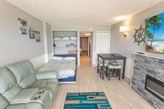 Newly Renovated, Oceanfront, Pools,Fantastic View! - Myrtle Beach - 6
