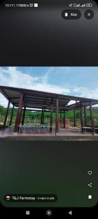 T&J Farmstay - - 5