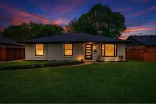 Play & Stay Dallas Home w Gym Gameroom WiFi - 0