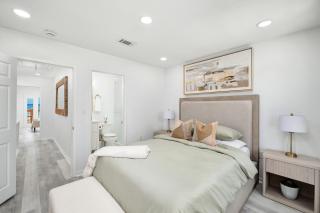Beachfront Luxury House - 3