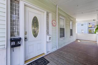 19 Malden 3Br Apt on 2F with WIFi and Free parking with Windows AC - Malden - 6