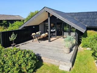 House In Nature By The Water At Langø - 0