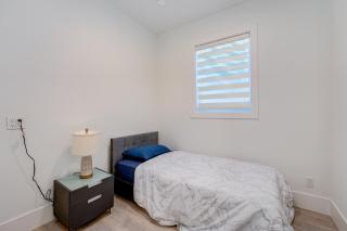 Marvellous Home In Victoria, BC - 4