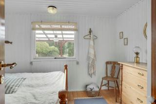 Charm And Idyll In Hou - Hals - 8