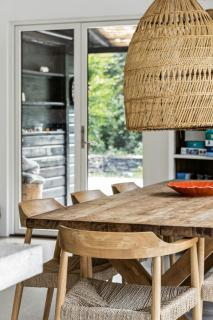Home With Panoramic Windows And Stones - 8