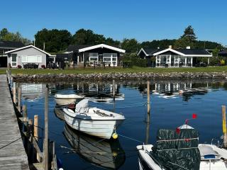Fjord-Side Cottage In Munkebo By The Water - Munkebo - 7