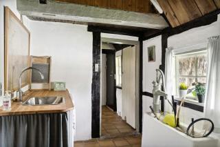 Renovated Stable With Seaweed Roof On Læsø - 7