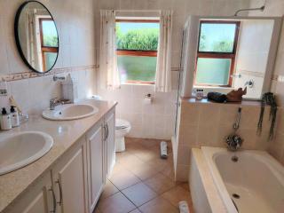 Haus Mikaya, Cathkin Estate by Euphoric Leisure - Champagne Valley - 7
