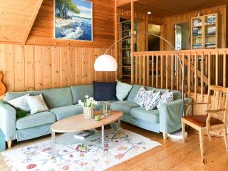 Seaside Cabin With Unique View And Design - 9