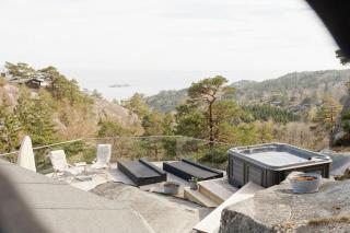 Modern Cabin On Rock At Kjerringvik - - 8